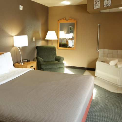 Boarders Inn And Suites By Cobblestone Hotels - Fayette Exterior photo