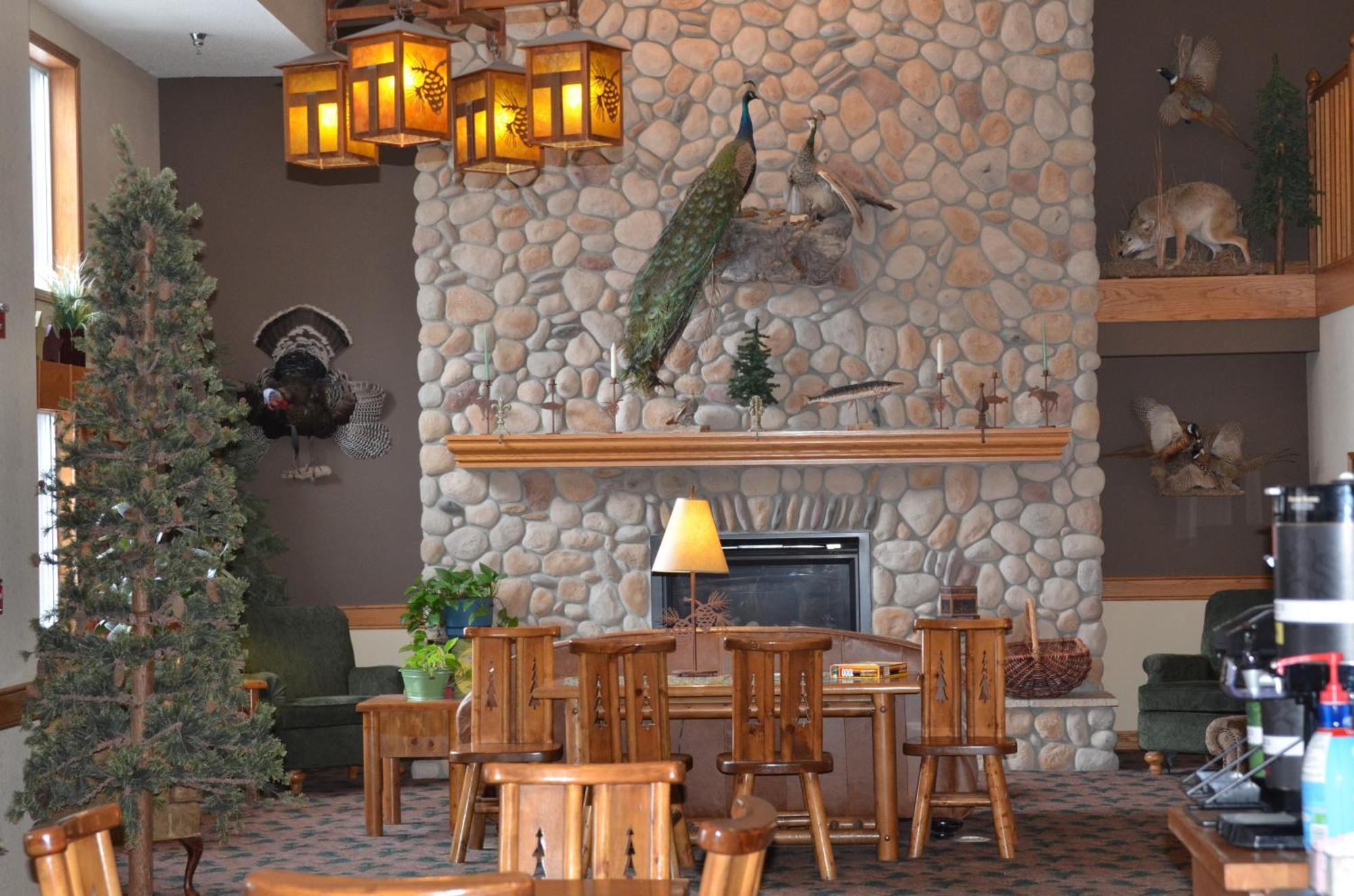 Boarders Inn And Suites By Cobblestone Hotels - Fayette Exterior photo